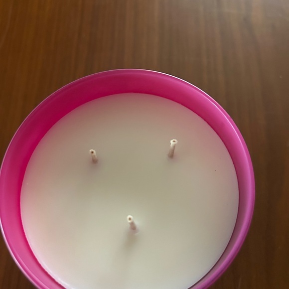 White Barn Pink Candle with Silver Lid - Picture 2 of 2